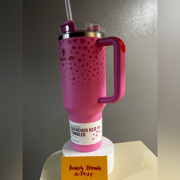 Stanley 40 oz Stainless Steel H2.0 Flowstate Quencher Tumbler Sweet Hearts - Picture 4 of 7